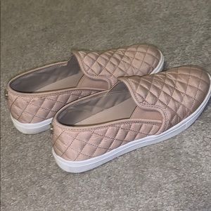 Steve Madden slip-ons